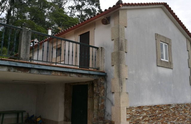 O Barquiño Casa de piedra en Rio Miño