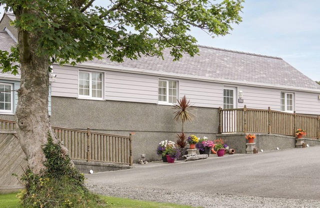 Oak Cottage, PENYSARN