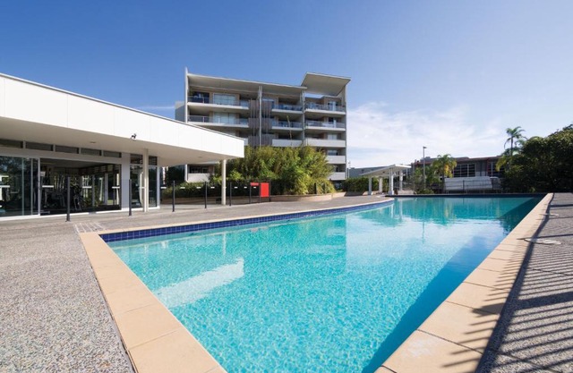 Oaks Brisbane Mews Suites