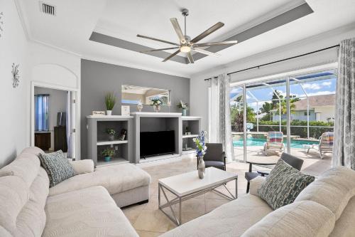 Oasis Home Heated Pool Fenced Yard