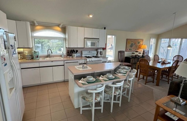 Ocean Block 4 Bedroom Contemporary