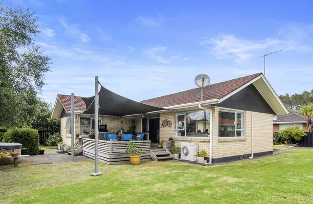 OCEAN BREEZE BACH - RUAKAKA BEACH HOLIDAY HOME in Ruakaka