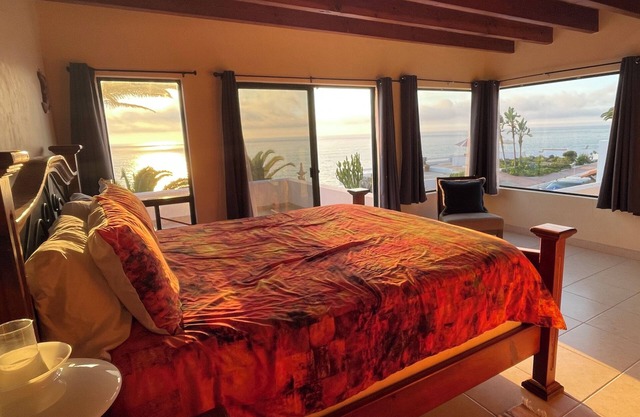 Casa cerrada de 3 dormitorios frente al mar, comunidad de Plaza del Mar