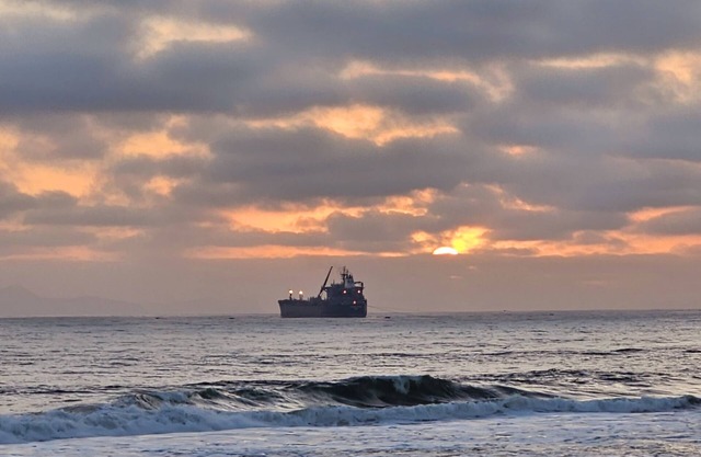 Ocean front -3-bedroom condo in welcoming Playas de Rosarito with WiFi