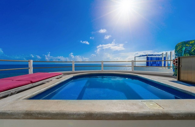 Ocean Front Penthouse w/ Private Pool & Views!