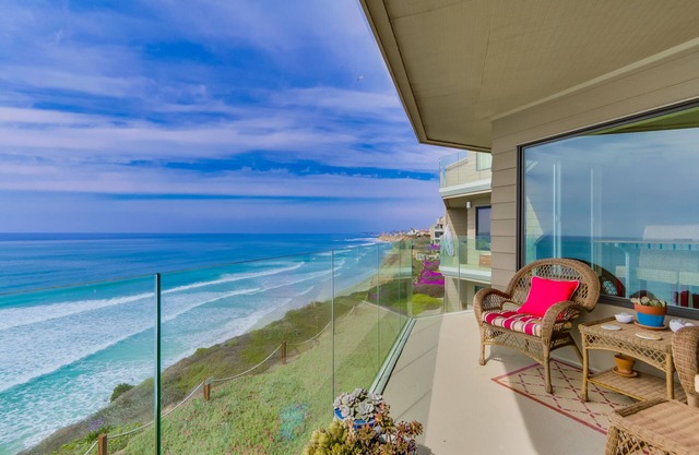 Vistas al mar galardonadas, condominio frente al mar