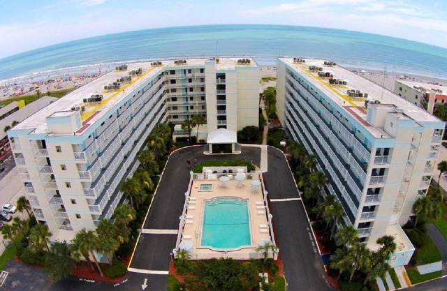 SANDCASTLES 5TH FLOOR - 2 BALCONES, TOTALMENTE EQUIPADOS