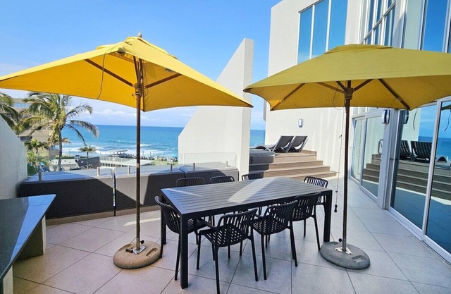 Luxury Penthouse Apartment 711 in Ballito