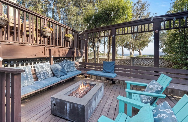 Hawaiian Style Beach House ~ Vista al mar ~ Pasos a la playa ~ Familias bienvenidas