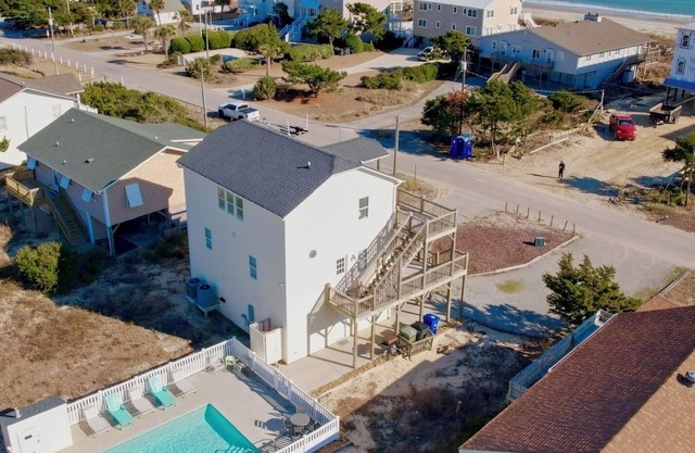 Casi casa frente al mar con piscina privada