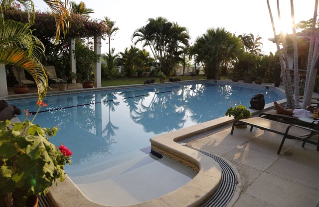 VILLAS CASA LOMA (Suite 301) EL MEJOR SECRETO DE FLAMINGO BEACH POR MÁS DE 30 AÑOS