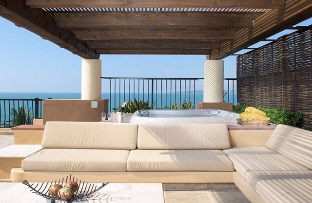 Oceanfront 2-bedroom Villa Resort Flamingos Riviera Nayarit with AC and WiFi