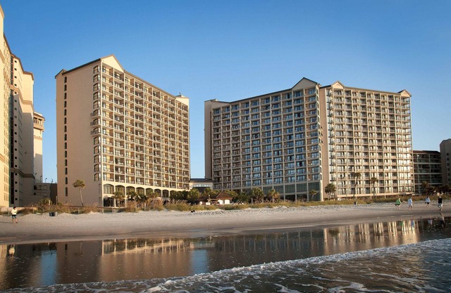 Condominio de 2 dormitorios frente al mar con vista increíble + privilegios oficiales de alquiler en el lugar