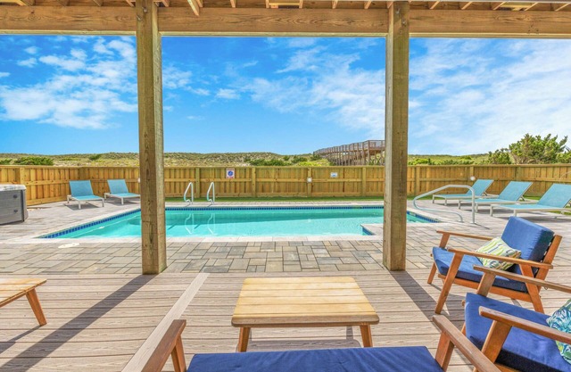 Vistas abiertas! Frente al mar con piscina y bar, jacuzzi, sala de juegos, paseo a la playa