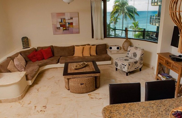 Ocean Views 2 BR / 2B condo El Taj Ocean, Playa del Carmen