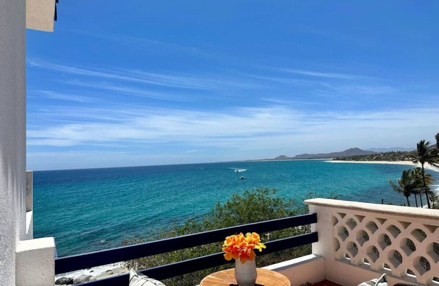 Oceanfront Condo Patio and shared Pool Casita Mar y Sol