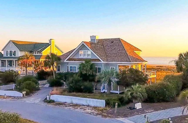 Oceanfront, great for families with children, BHI