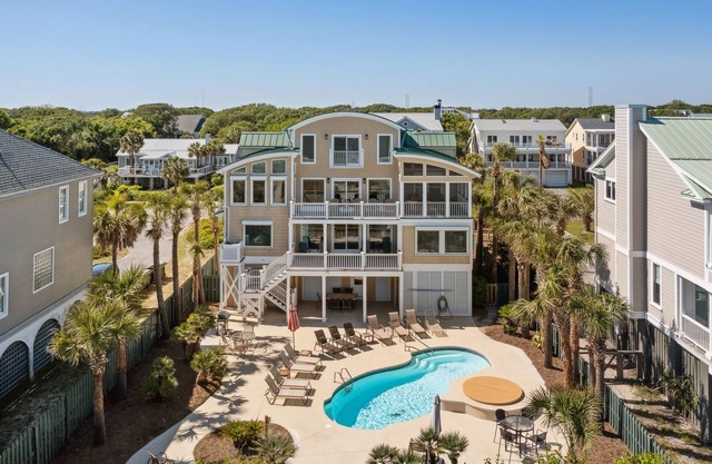 Oceanfront Home, Pool, Direct Beach Access, Walk to Town, Pet Friendly w/ fee- 808 Ocean