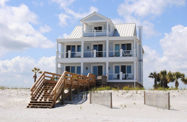 Arenas saladas: 5 dormitorios / 5. 5 BA casa en Pawleys Island, capacidad para 14