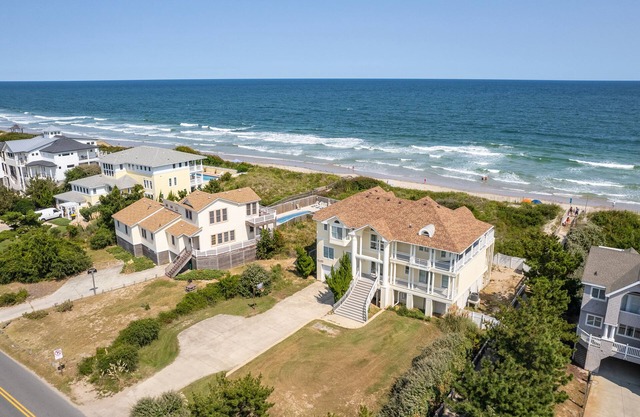 OCEANFRONT, Private Pool, Close to Beach Access, Ocean Views, Pool Table, WL925, Iselin
