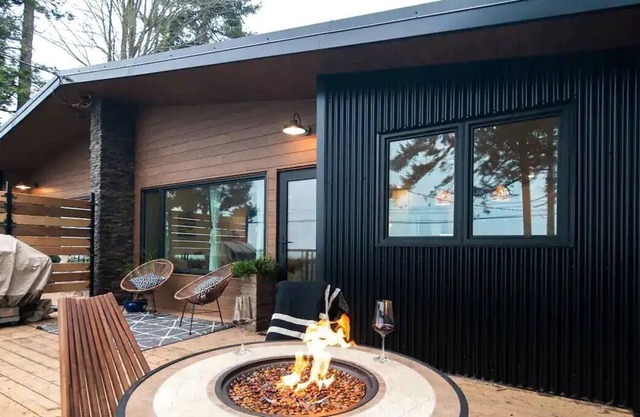 Oceanfront Retreat w Sauna & Panoramic Ocean Views! INTRO RATE! NEW TO VRBO
