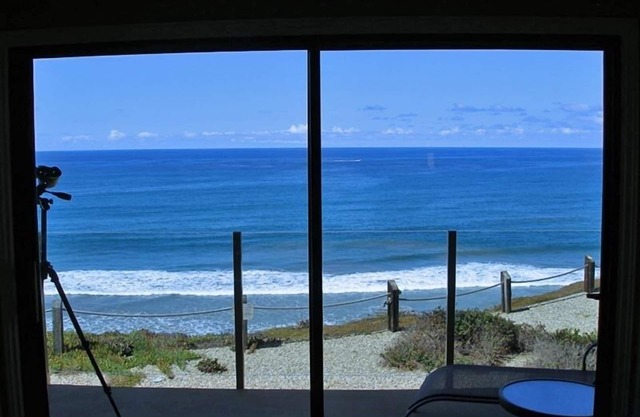 Frente al mar! Unidad de esquina de vistas sin obstáculos - Totalmente remodelada