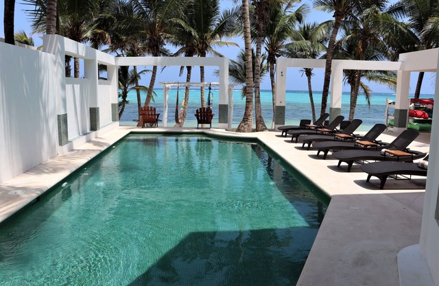 Oceanfront Villa in a tranquil bay. Private Pool & 3500 sqft of outdoor space!