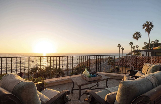 Oceanfront Luxury Home Sunset Views