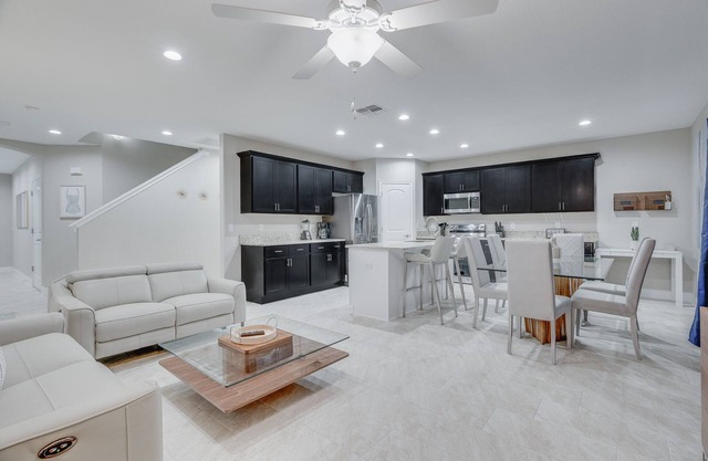 Oceans 25 Townhomes #115 & #116 - Directly Across from Ocean - 6BR/4.5BA