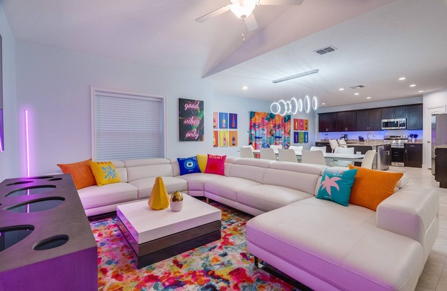 Oceans 25 Townhomes #124/125-Across from Ocean-6BR/4.5BA