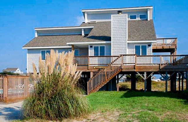 Oceanside home In Corolla with pool, hot tub, & balcony - dog-friendly