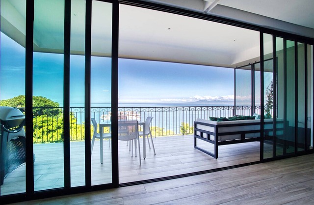 Swanky Ocean Views w/Pool & BBQ