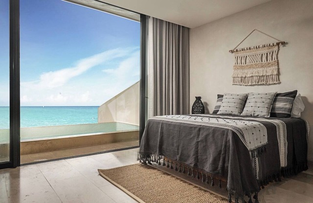 Oceanview Penthouse Studio in Tankah