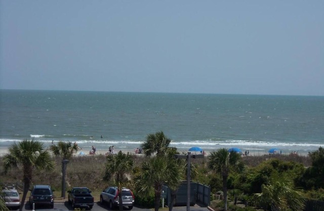 17 DE AGOSTO A 31 EN VENTA: Oceanft, 50 m a la playa, REMODELADO w MASTER SHOWR, WFI, 2 PIES, 3FLAT