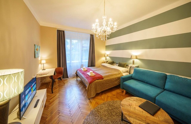 CIUDAD ANTIGUA - DLOUHA BALCONY DLOUHA max 4 pers