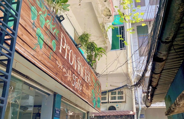 Old Town Elegance | Local Vibes, Central Stay