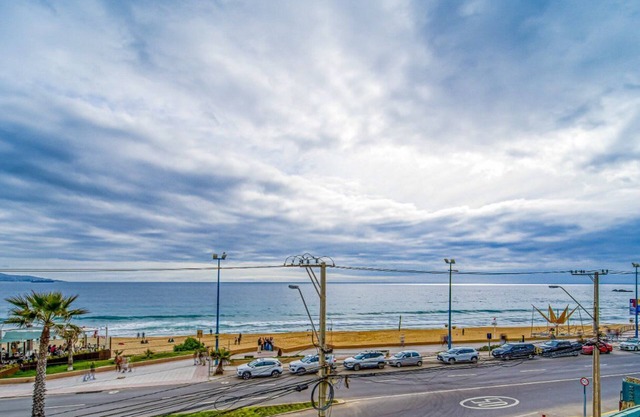 Oleaje Azul - Frente al Mar