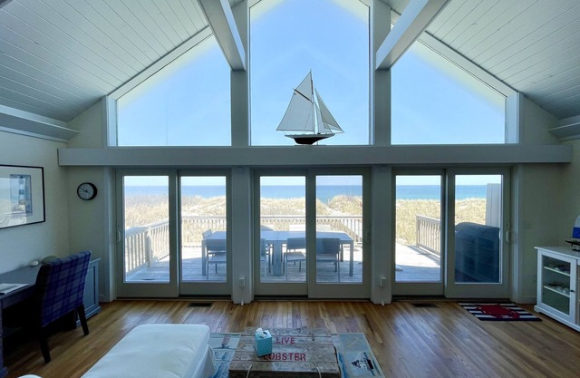 Waterfront Home W Central A / C en la bahía de Cape Cod