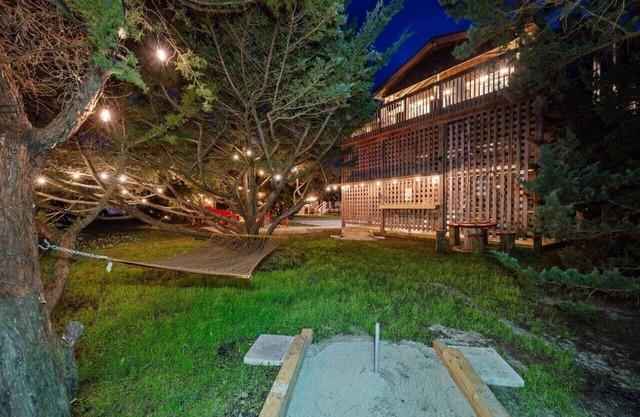 On Special, Oceanside, Less Than 500ft to Beach, Hot Tub, Yard, & Decks
