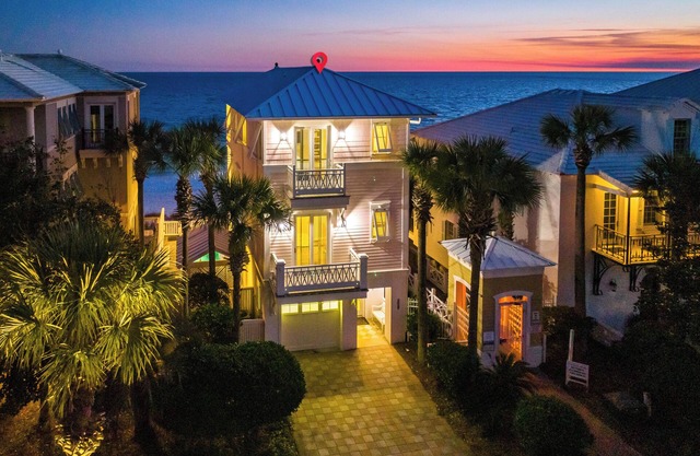 PINK PEARL-BEACH FRONT LUJO, PISCINA PRIVADA, ASCENSOR, SERVICIO DE PLAYA ESTACIONAL!