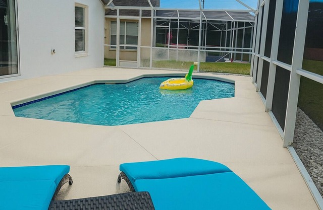 Once upon a good stay - 7 Beds Pool Home by Disney