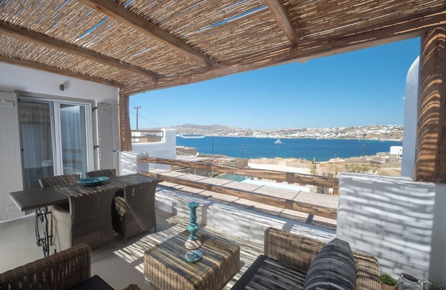 One-Bedroom Apartment, access to Shared Swimming Pool, Sea View (3A Seaside)