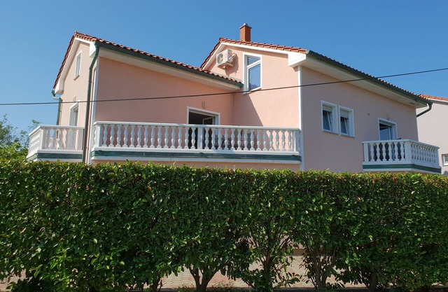 Apartamento de una habitación con un balcon Soline, Krk (A-19324-b)