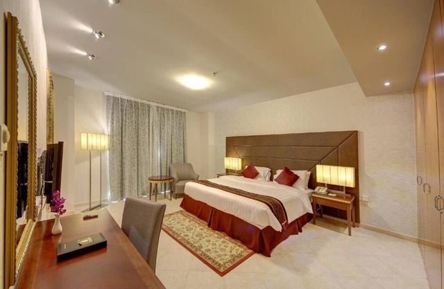 One Bedroom Apartment Near by Day To Day Al Karama