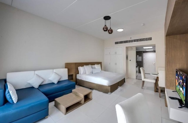 One Bedroom Apartment Near Arenco Tower