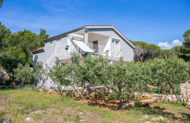 Apartamento de una habitación con una terraza Bahía Smrčeva, Brac (A-20193-b)