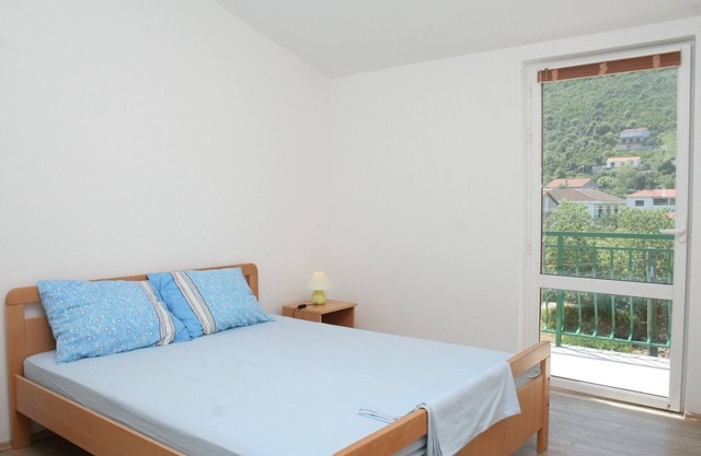 Apartamento de una habitación con un balcon Trpanj, Peljesac (A-4510-a)