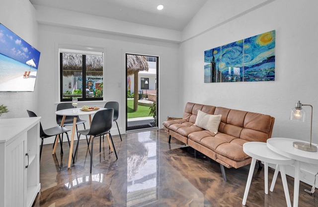 One bedroom suite | Urban Retreat | Freedom Two