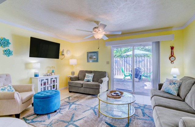 One Block from Ocean, Family-Friendly, Shared Pool