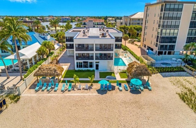 ONE WEEK IN PARADISE Oct. 18 - Oct 25, 2025 STEPS TO THE BEACH